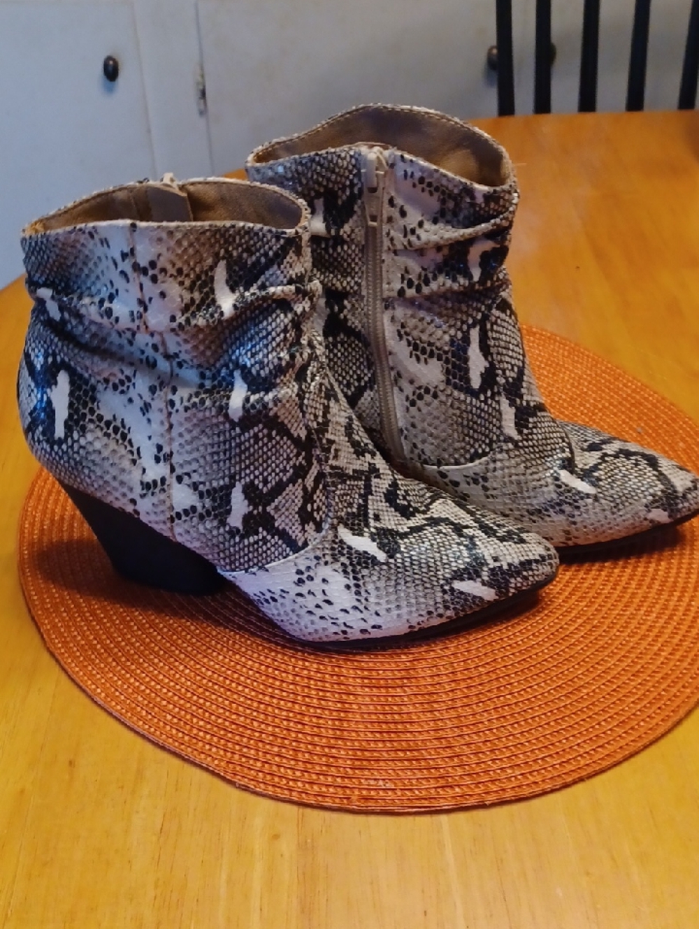 Seven Dials Snake-Print Ankle Booties in Black and White Size 6.5M Vegan
